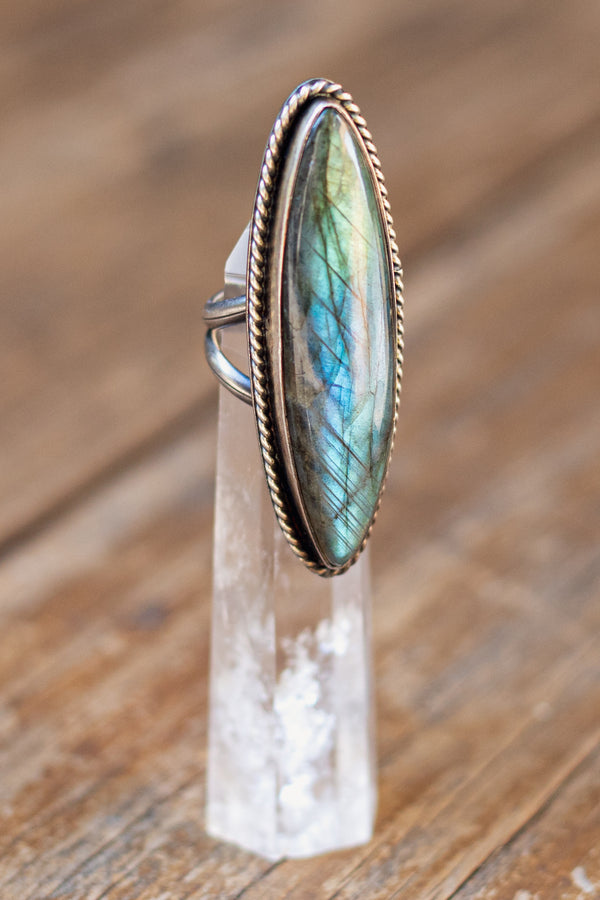 Vintage Navajo Labraodorite Ring
