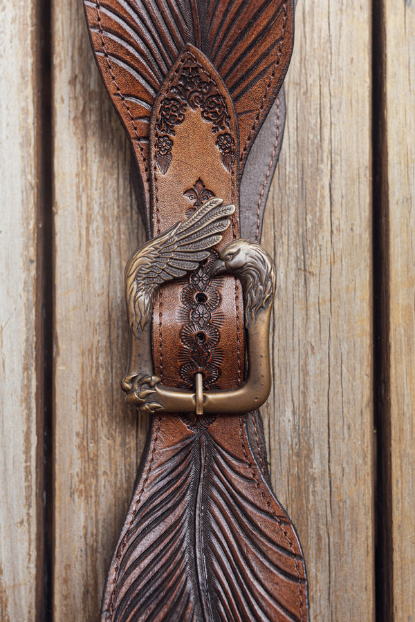 eagle_buckle_on_hand_carved_leather_belt