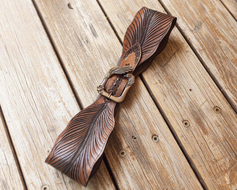 hand_tooled_leather_feather_waist_belt_brass_eagle_buckle